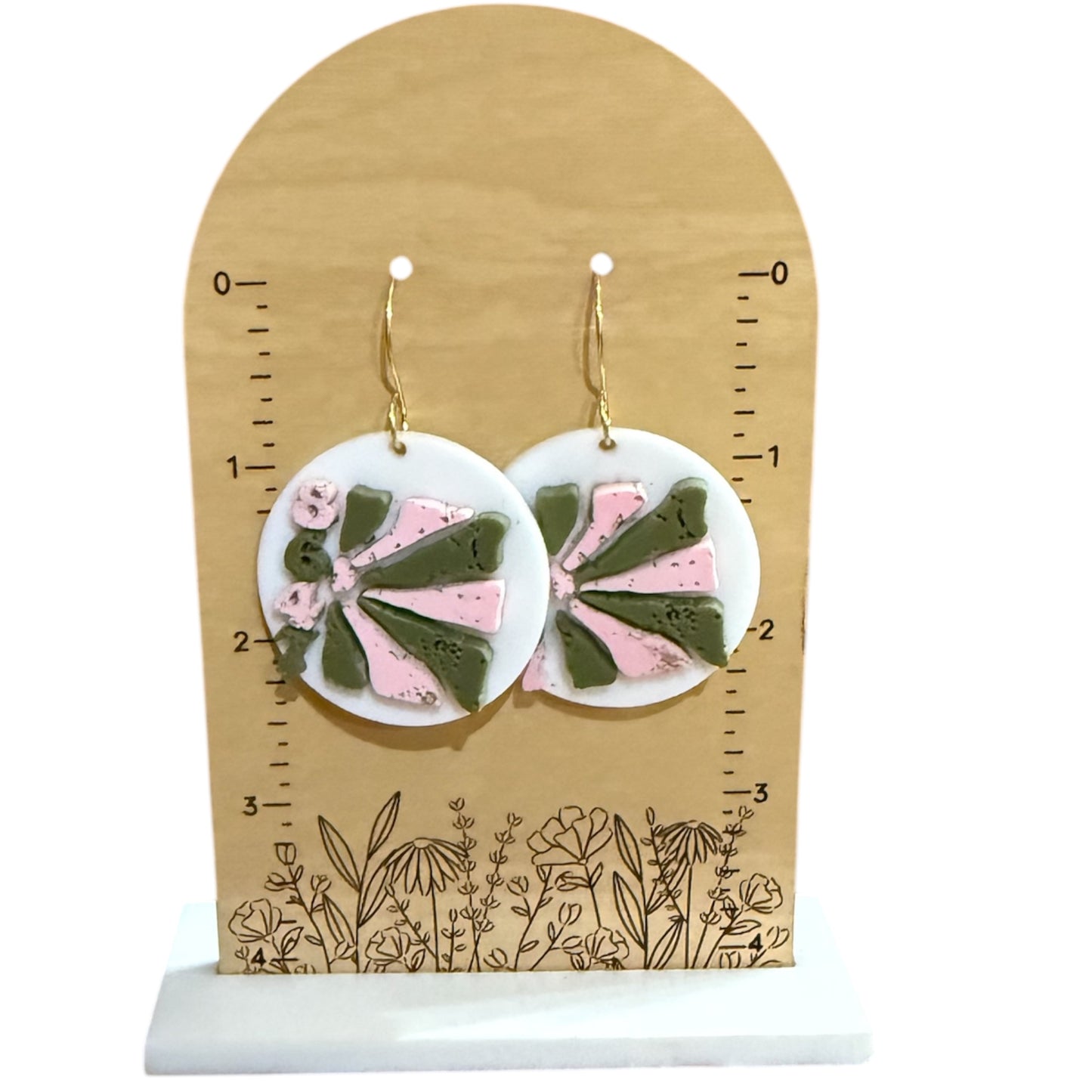 8647 Pink Green White Round Acrylic Dangles With Gold Wires