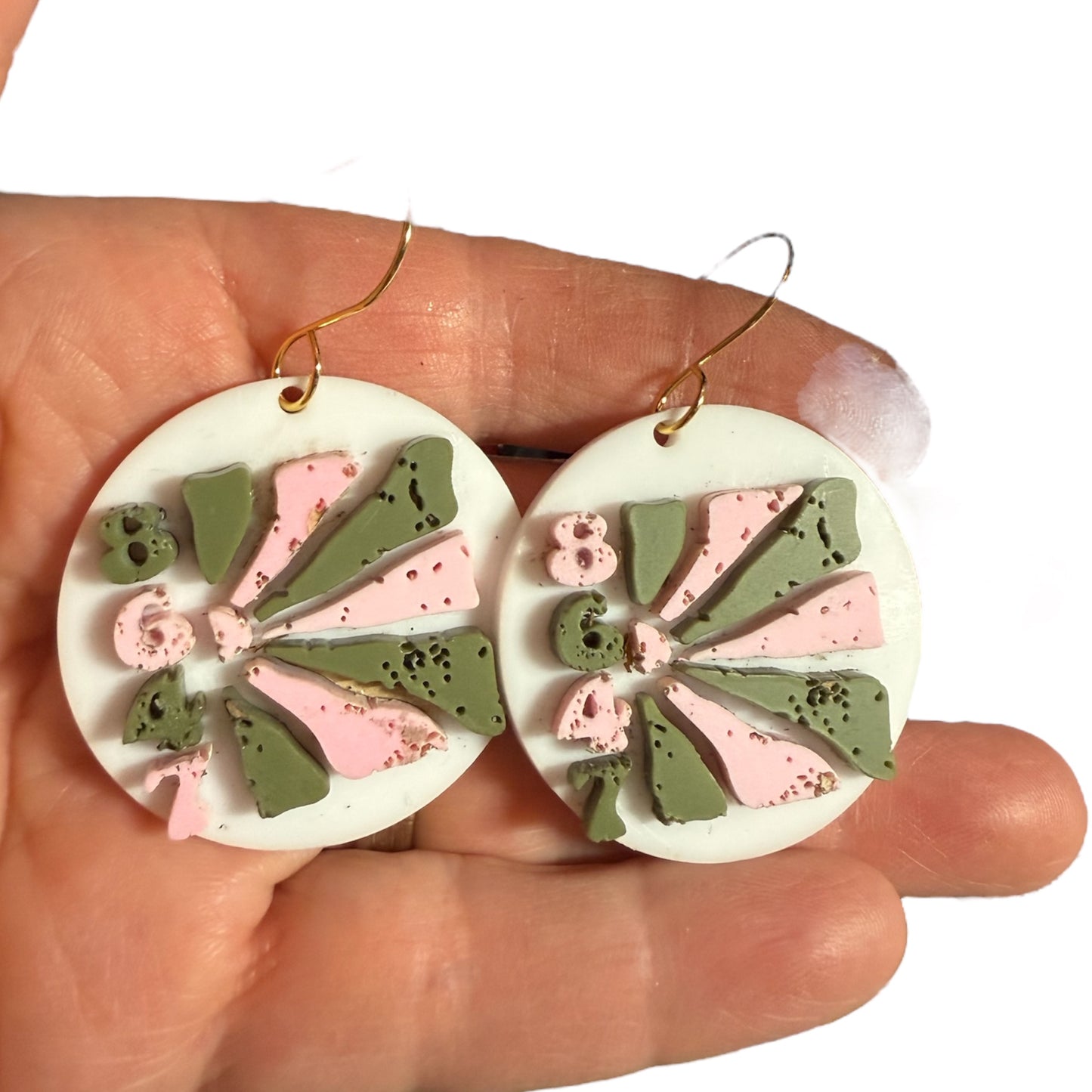 8647 Pink Green White Round Acrylic Dangles With Gold Wires